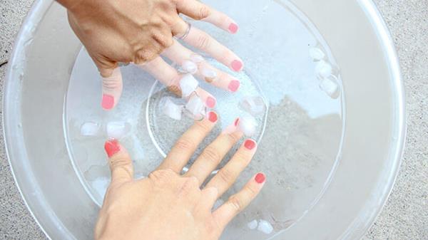 cách xử lý khi dính keo 502