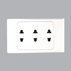 Ổ cắm ba hai chấu MPE