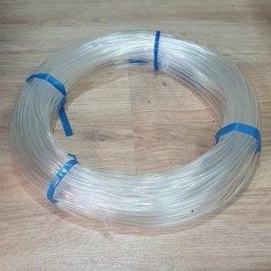 Ống nhựa dẻo màu trắng